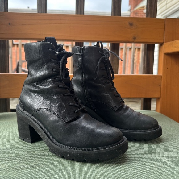Frye Black Leather Savannah Combat Boots with Lug Sole - Picture 1 of 5